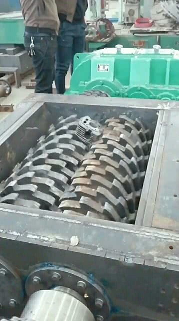 極為細(xì)膩的機(jī)械加工,清晰可見(jiàn)